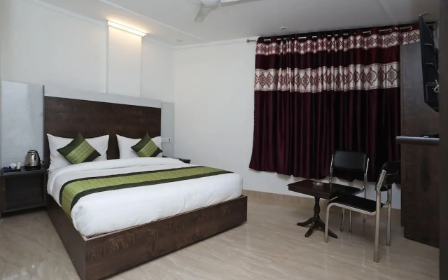 Airport Hotel Ambience Inn