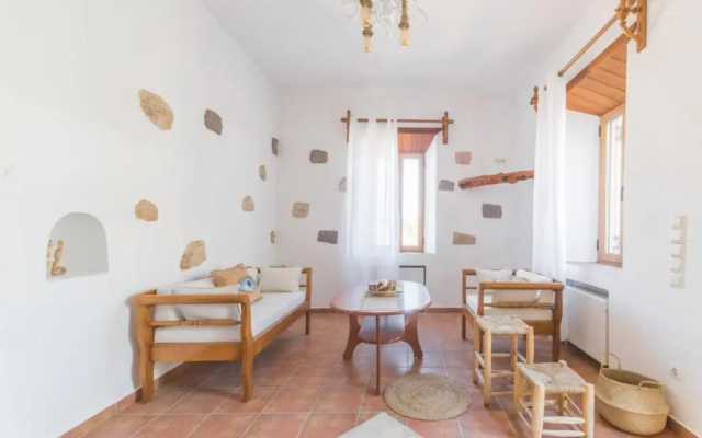 Traditional House Meloi