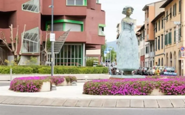 Flower Garden Apartment Vicino al Centro