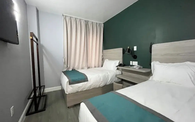 Starlight Hotel