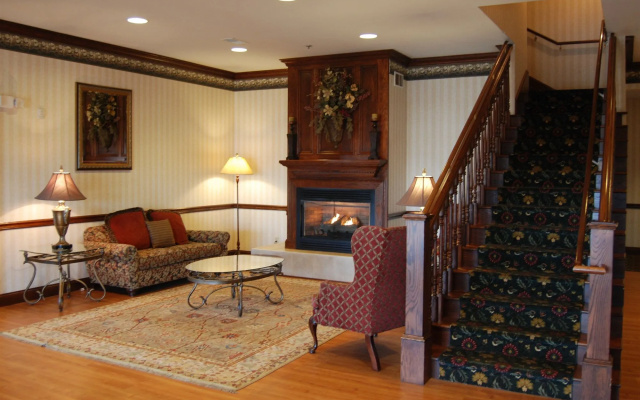 Red Roof Inn & Suites Berea