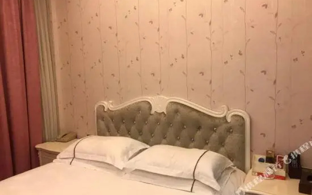 Yading Bay Hotel