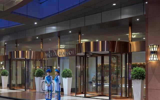 Отель Melia Hanoi вид на фасад