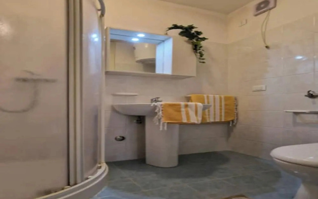 Lovely Flat Next to Lido dei Pini-beahost