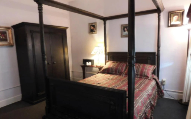 Cassadaga Hotel