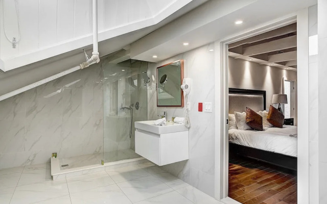 Saint Sulpice Lofts by Bakan - Old Montreal