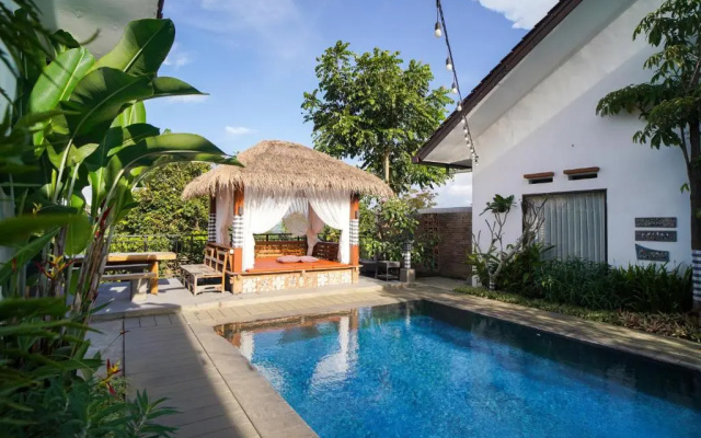 Omah Angkul-Angkul Villa