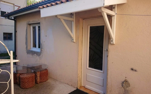 Apartment With one Bedroom in Pont de Pierre Penne-d'agenais, With Terrace and Wifi