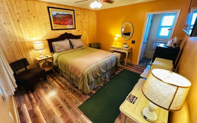Alpine Village Inn