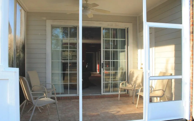 1215 Ironwood