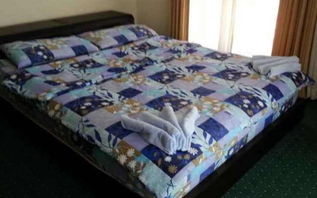 Oakley Vacation Home (Marina Court)
