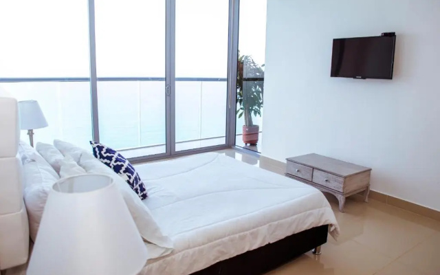 41st Fl Beach Condo in Bocagrande
