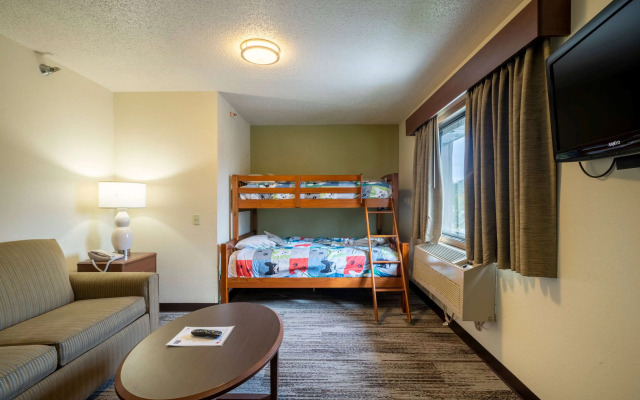 AmericInn by Wyndham Grand Rapids