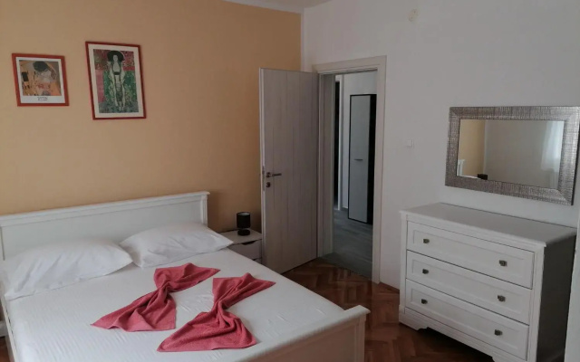 Apartments Lilac- 100m from beach