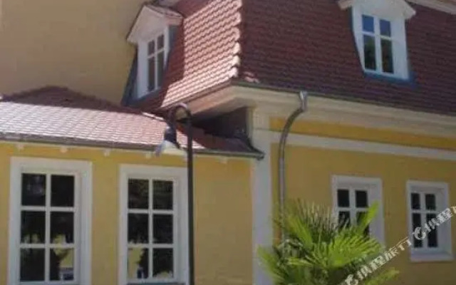 Sturmfeder Landhaus