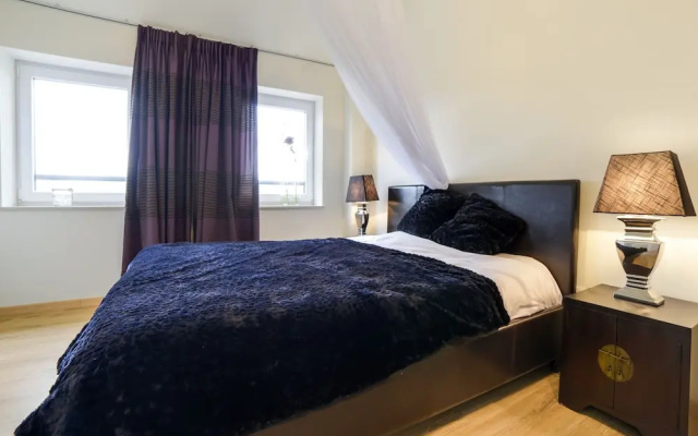 Charming Holiday Home in Seloignes with Garden