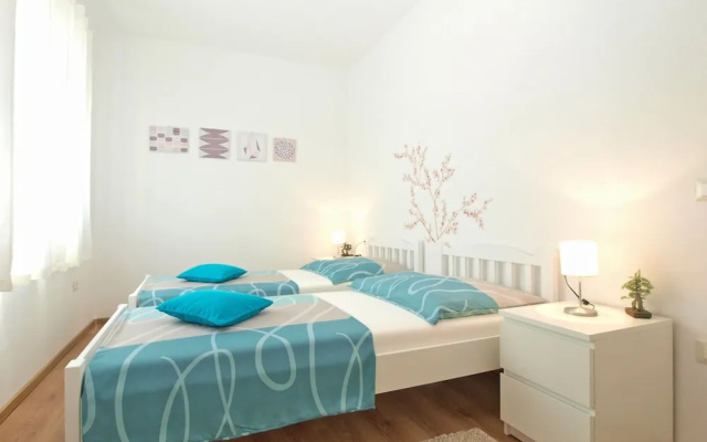 Apartment 1617