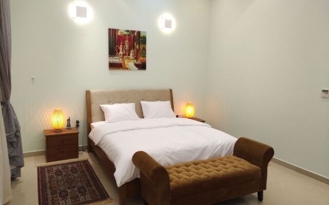 Emirates Hills Lake View Villa
