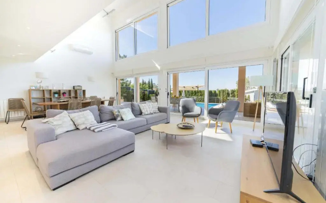 Villa Garau / Heura 8