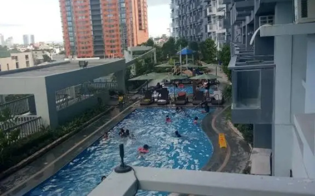Cubao ManhattanHeights Unit 7EF Tower B, 1BR