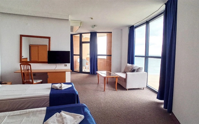 Zenith Hotel