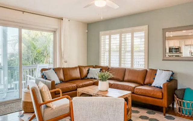 Sunshine Lane by Distinctive Beach Rentals