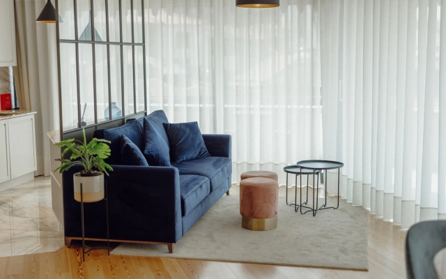 Downtown Penthouse With River View by Vacationy