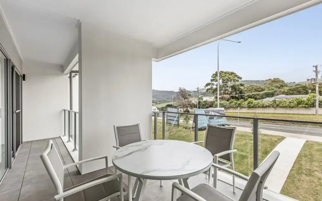 First Floor 3-bed Stunning Unit by The Ocean