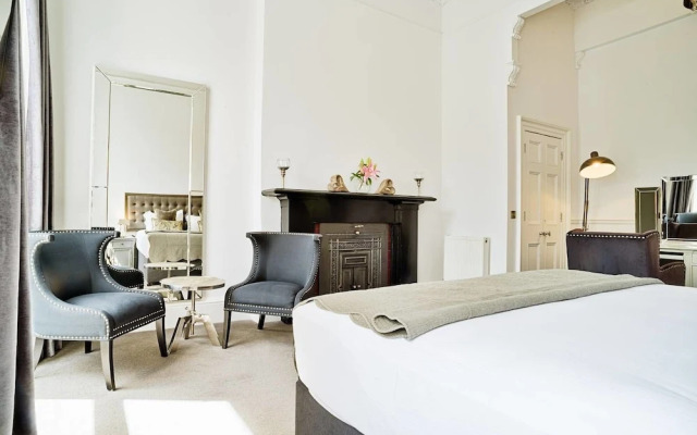 JOIVY Luxury George Street Apartments: Edinburgh Suite