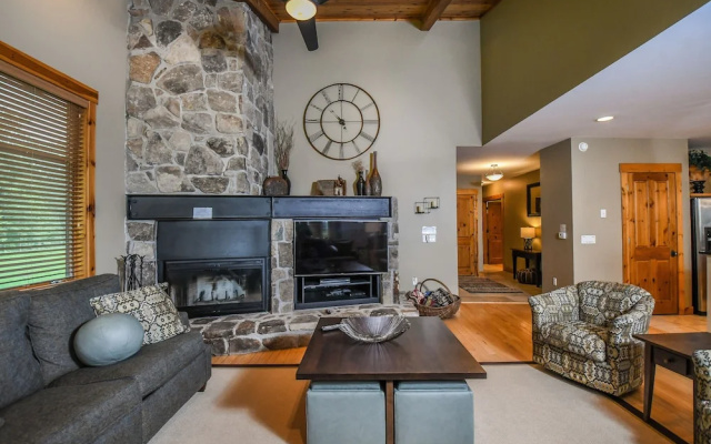 Kendall Camp Get-A-Way 4 Bedroom Townhome