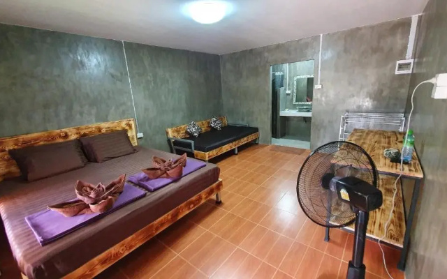 Moonshine Resort Chumphon