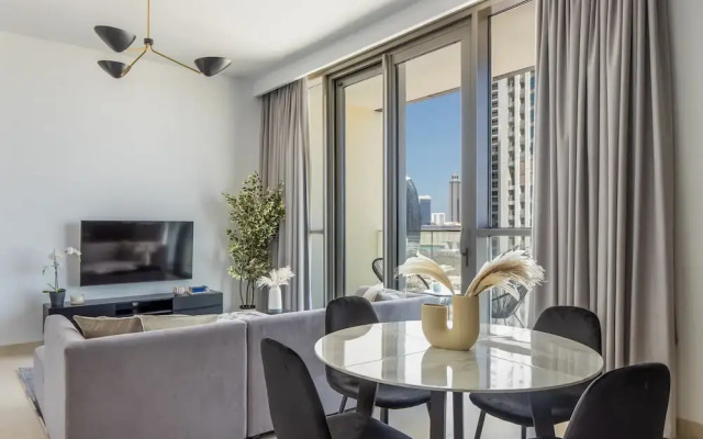 Silkhaus Elegant Pad With Balcony Pool Gym