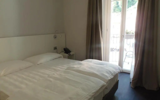 Albergo Dongo