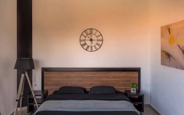 Luxury 1br-2br Apt-panoramic View Terrace 24-7 Pwr