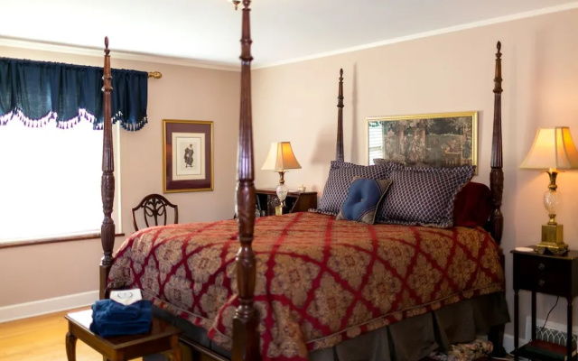 1810 Emerson House Bed & Breakfast - Adults Only