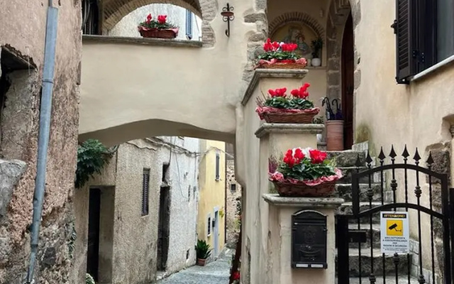 Preta Nera Ducasse in Giuliano di Roma
