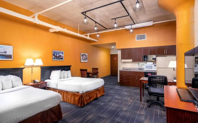 The Suites Hotel at Waterfront Plaza