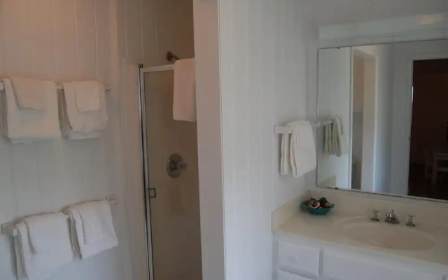 E-Z Does It - 7 Br Home