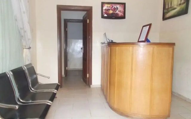 Franphinas Suites and Hotel