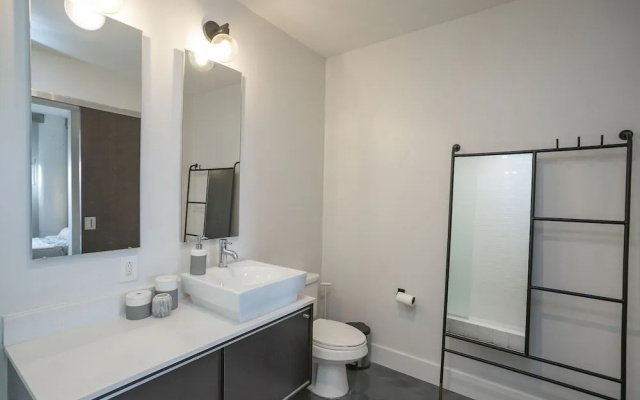 Sleek Furnished Modern Downtown Condo