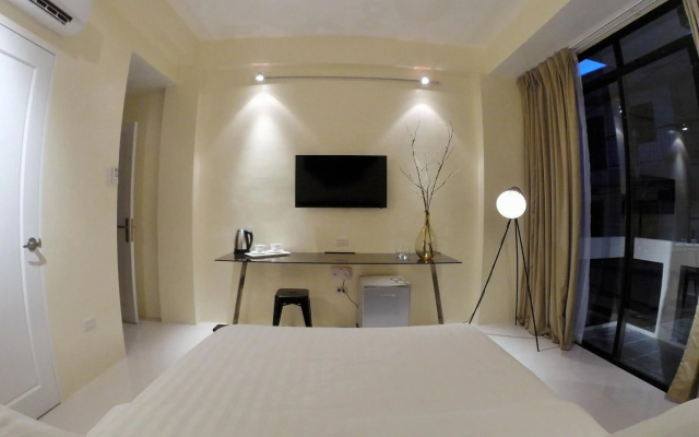 Luxx Boutique Boracay