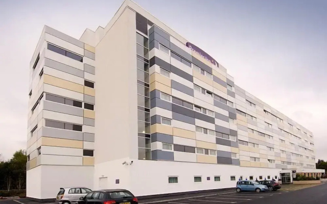 Premier Inn Manchester M56/J6 Runger Lane South