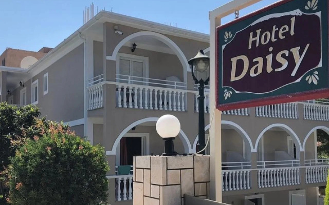 Daisy Hotel, Tsilivi