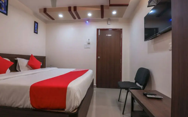 OYO 14126 Vizag Grand