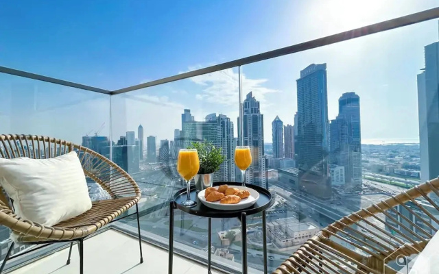 Elegance at Burj Crown Downtown Balcony & View