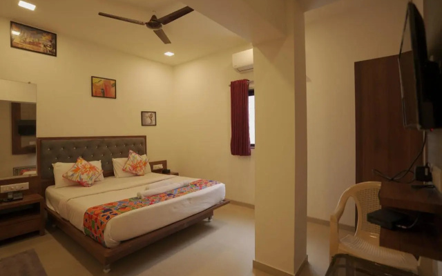 M B Residency Lodging & Boarding By WB Inn