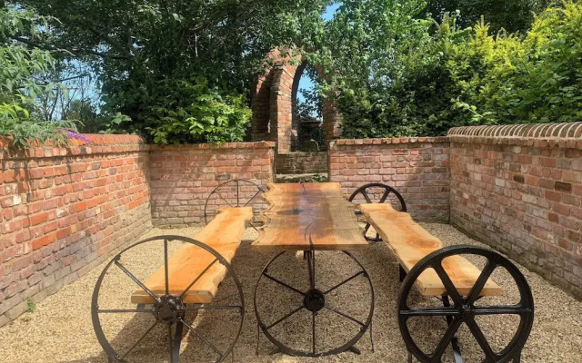 Manor Sun Retreat