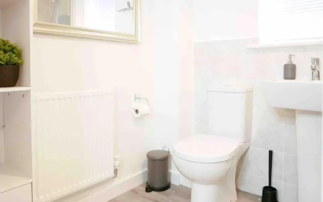 Beautiful 3bedroom townhouse in a new estate