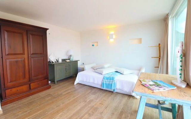 Sveva's Cozy Studio With sea View