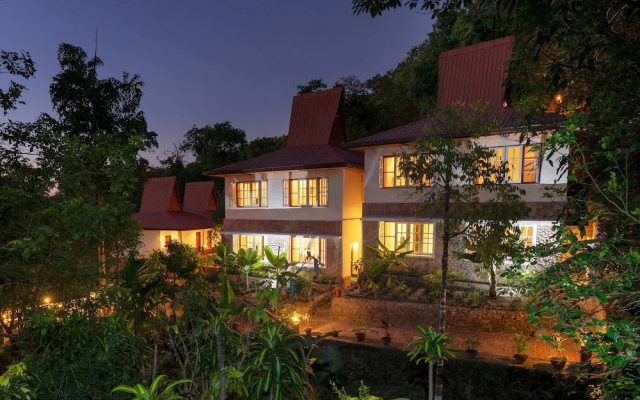 Golden Rock Hotel